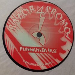 Punnanyda Bass - RAZOR4